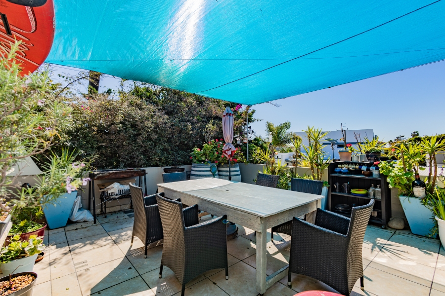 13 Bedroom Property for Sale in Sunset Beach Western Cape